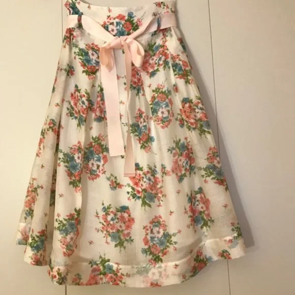 Delicate Flared Skirt - Picture 5 of 16